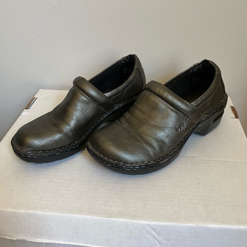 BOC nursing clogs 8